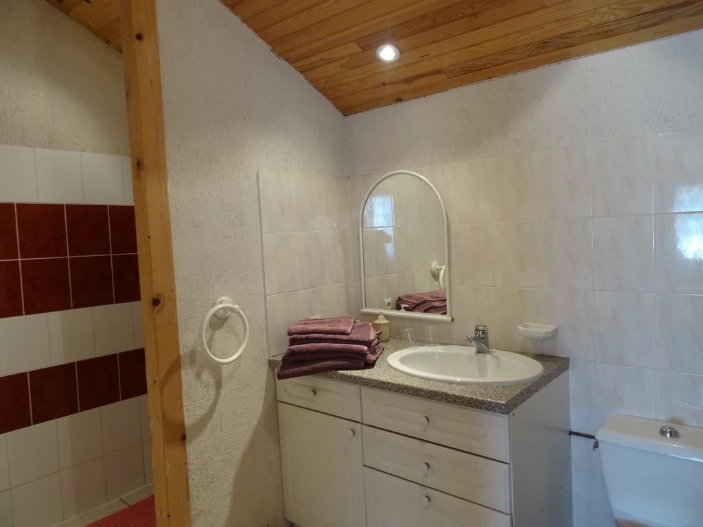 La Clef Des Champs Bed and Breakfast La Roche-en-Brenil Rum bild